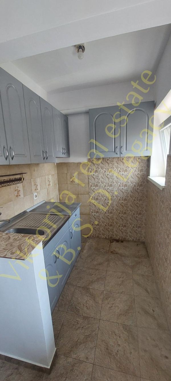 Stan na prodaju u Beogradu, Zemun centar, dvoiposoban, 57m2, cena 189990 evra