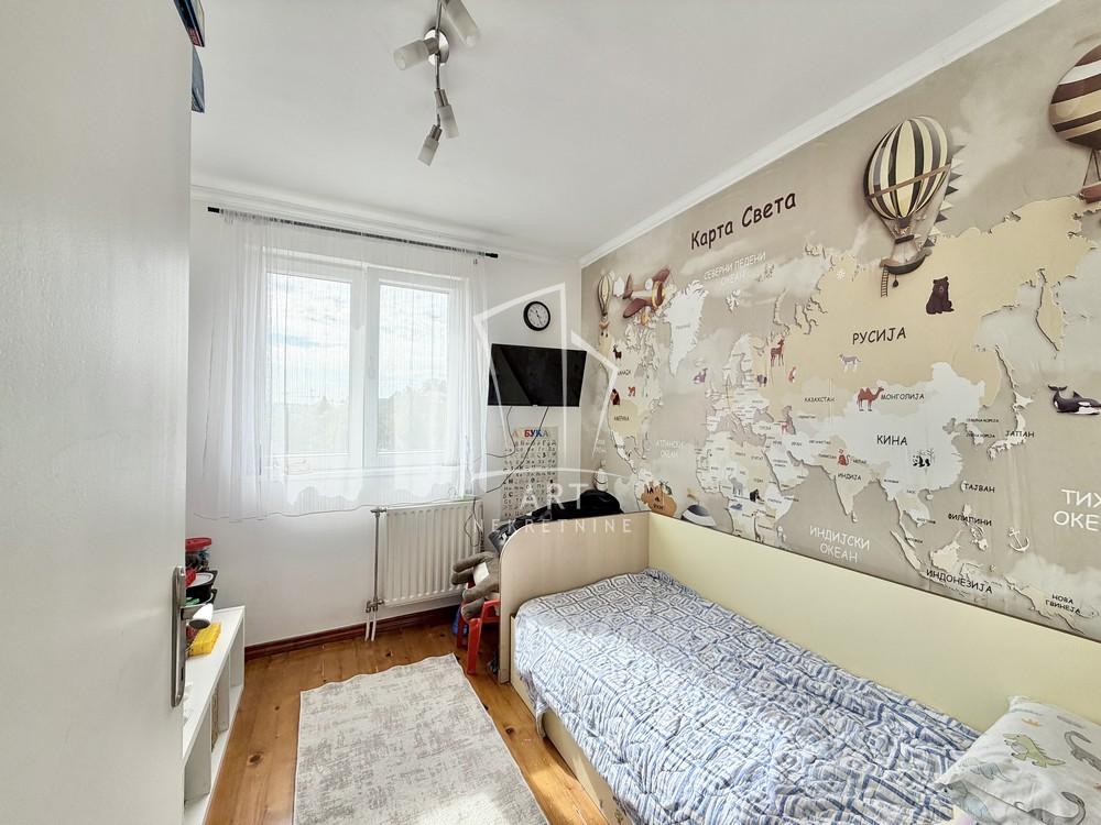 Stan na prodaju u Beogradu, Mirijevo, trosoban, 60m2, cena 220000 evra