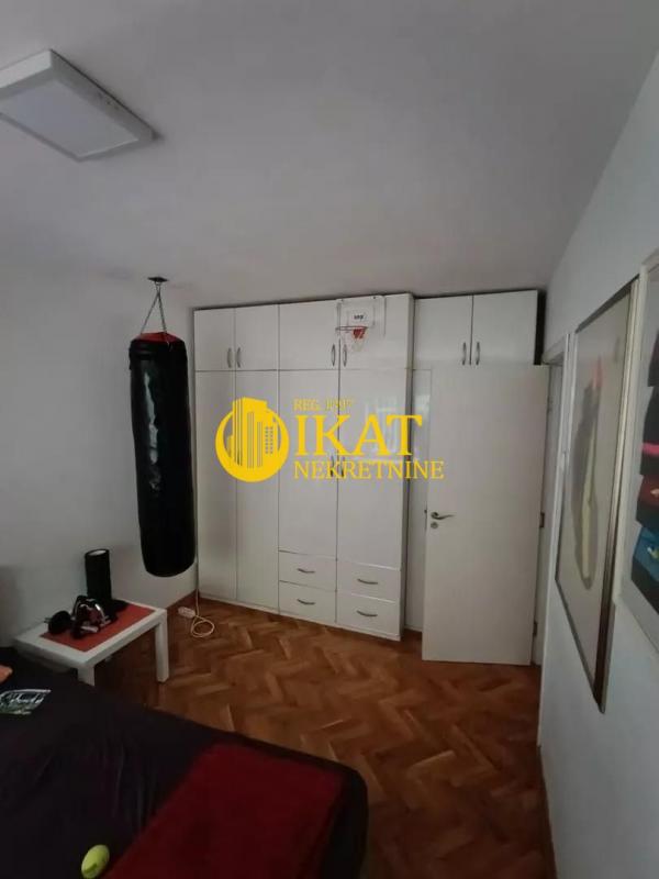 Stan na prodaju u Beogradu, Voždovac, cetvorosoban, 80m2, cena 235000 evra