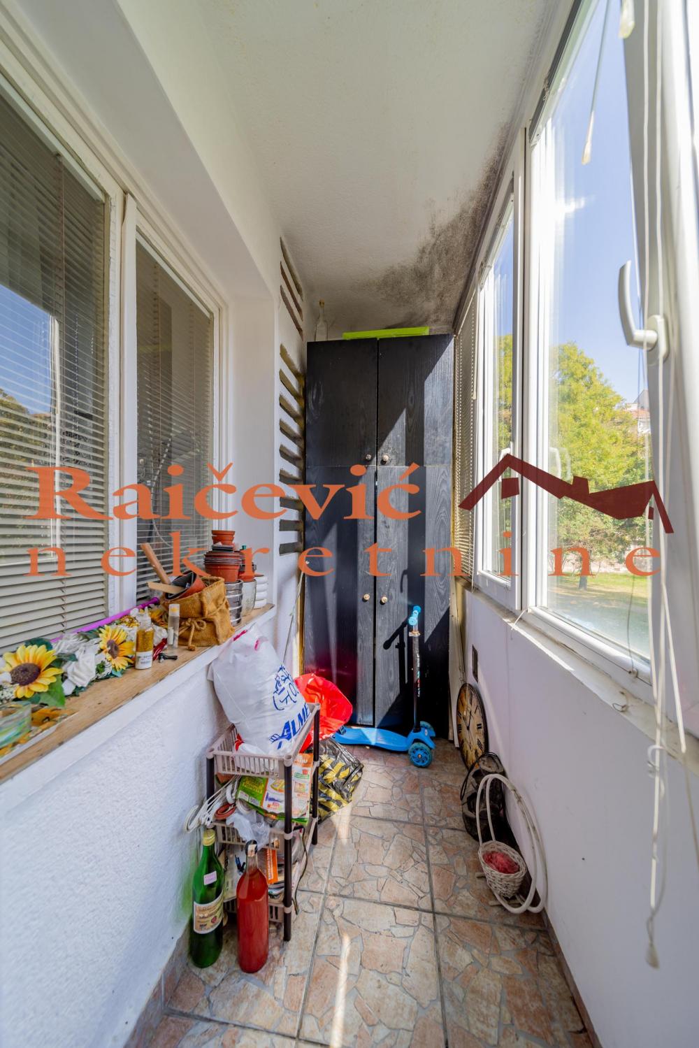 Stan na prodaju u Beogradu, Novi Beograd blok 34 (Studentski grad), dvosoban, 60m2, cena 185000 evra