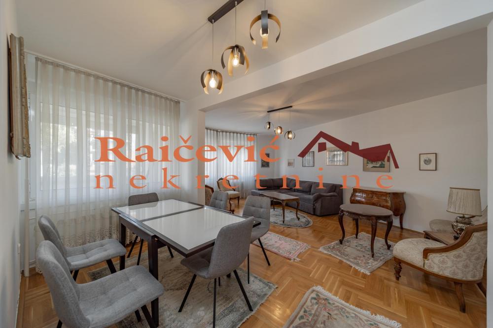 Stan na prodaju u Beogradu, Vračar (Hram), trosoban, 85m2, cena 387000 evra