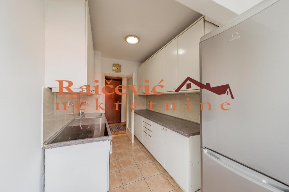 Stan na prodaju u Beogradu, Vračar (Hram), trosoban, 85m2, cena 387000 evra