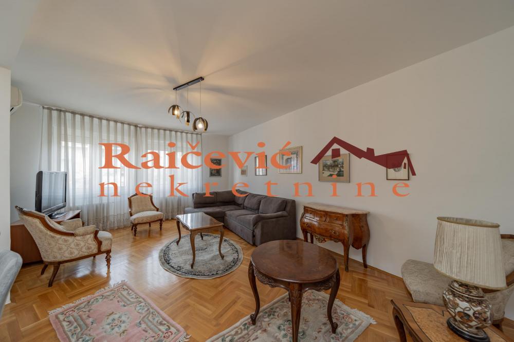 Stan na prodaju u Beogradu, Vračar (Hram), trosoban, 85m2, cena 387000 evra