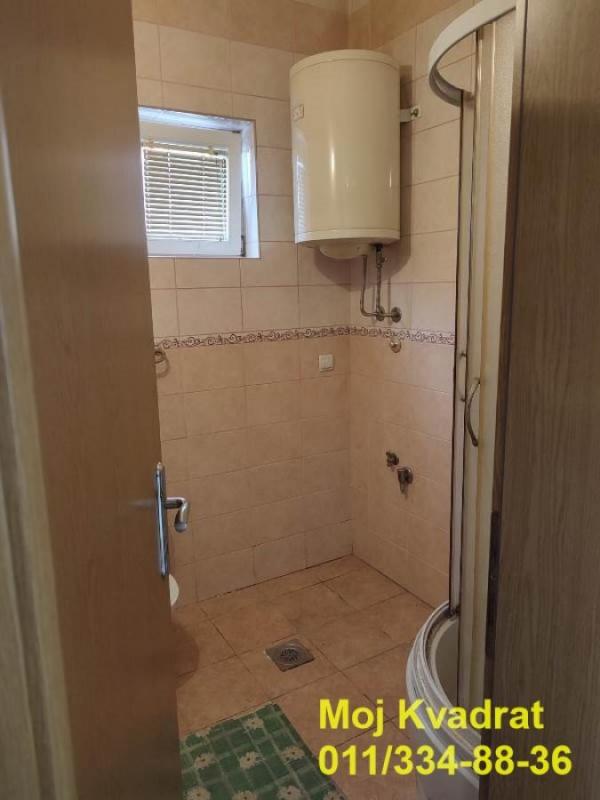 Stan na prodaju u Beogradu, Borča, dvoiposoban, 67m2, cena 135000 evra