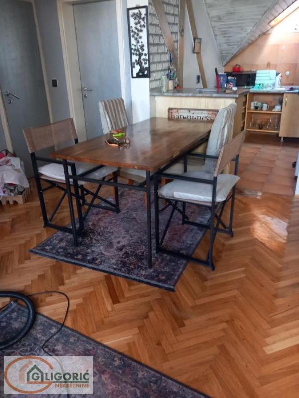 Stan na prodaju u Beogradu, Vukov spomenik, troiposoban, 83m2, cena 197000 evra