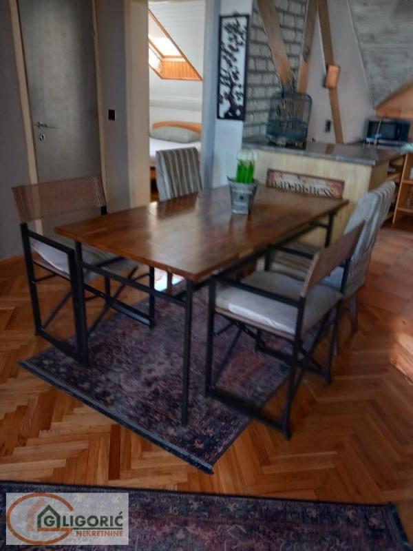 Stan na prodaju u Beogradu, Vukov spomenik, troiposoban, 83m2, cena 197000 evra