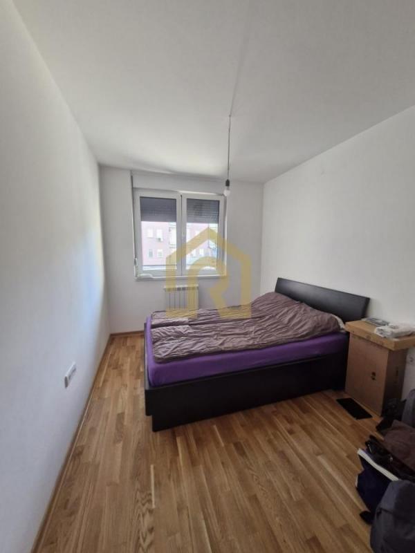 Stan na prodaju u Beogradu, Naselje Stepa Stepanović, trosoban, 74m2, cena 210000 evra