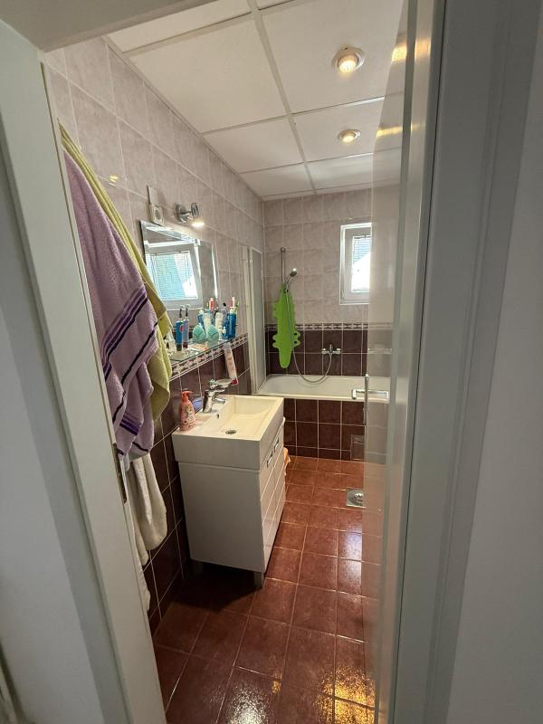 Stan na prodaju u Beogradu, Cerak, dvoiposoban, 59m2, cena 178500 evra