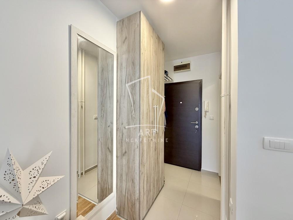 Stan na prodaju u Beogradu, Rakovica, dvoiposoban, 48m2, cena 135000 evra
