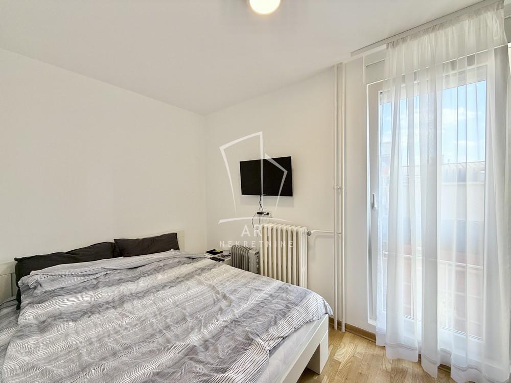 Stan na prodaju u Beogradu, Rakovica, dvoiposoban, 48m2, cena 135000 evra