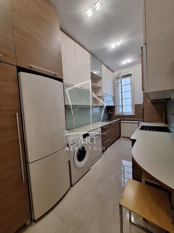 Stan na prodaju u Beogradu, Savski venac, trosoban, 100m2, cena 500000 evra