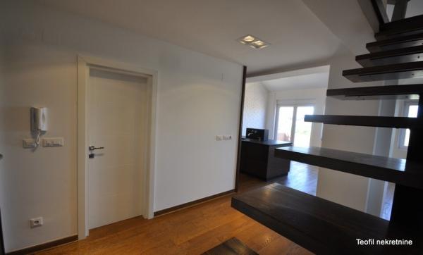 Stan na prodaju u Beogradu, Zemun, dvosoban, 119m2, cena 399000 evra