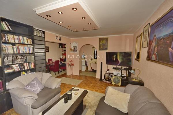 Stan na prodaju u Beogradu, Zvezdara, cetvorosoban, 86m2, cena 280000 evra