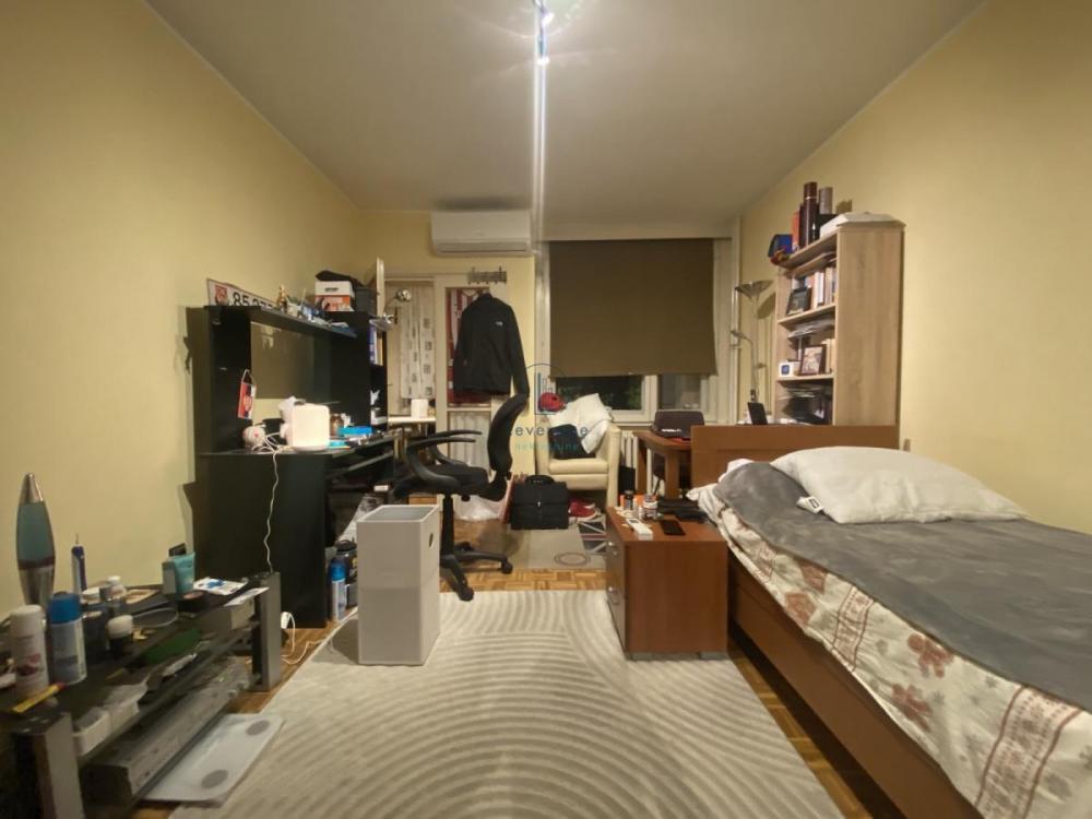 Stan na prodaju u Beogradu, Novi Beograd blok 30 (B92), dvosoban, 55m2, cena 180000 evra