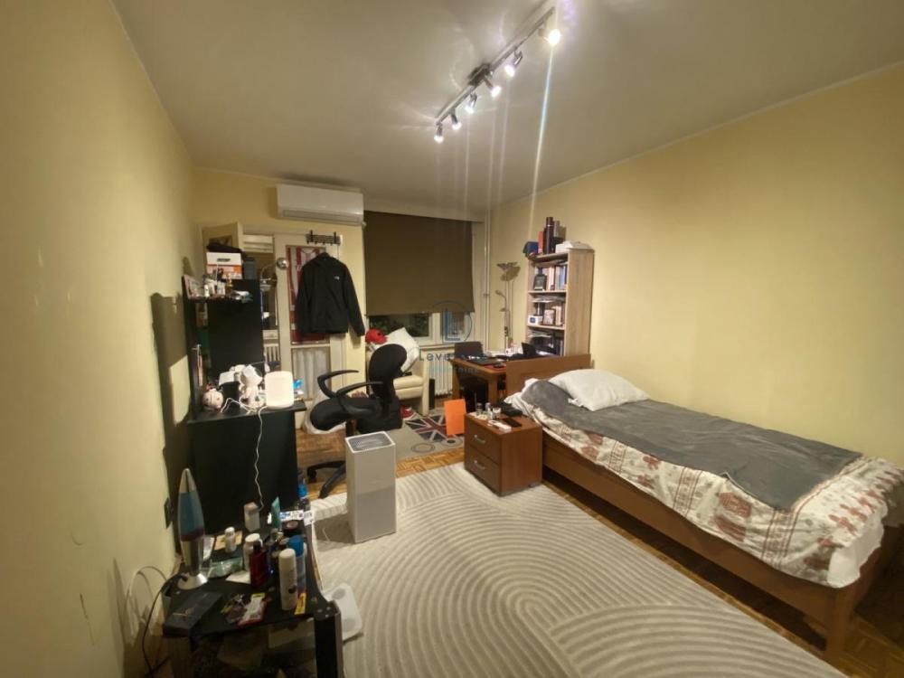 Stan na prodaju u Beogradu, Novi Beograd blok 30 (B92), dvosoban, 55m2, cena 180000 evra