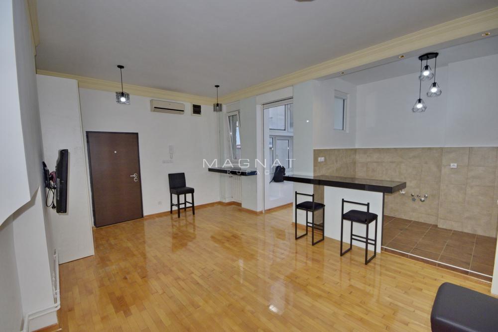 Stan na prodaju u Beogradu, Savski venac, dvosoban, 53m2, cena 229500 evra