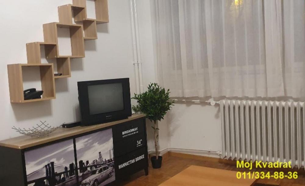 Stan na prodaju u Beogradu, Novi Beograd blok 21 (10. gimnazija), jednosoban, 32m2, cena 138000 evra