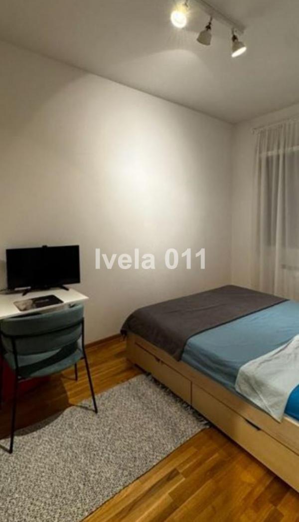 Stan na prodaju u Beogradu, Zvezdara, trosoban, 75m2, cena 300000 evra