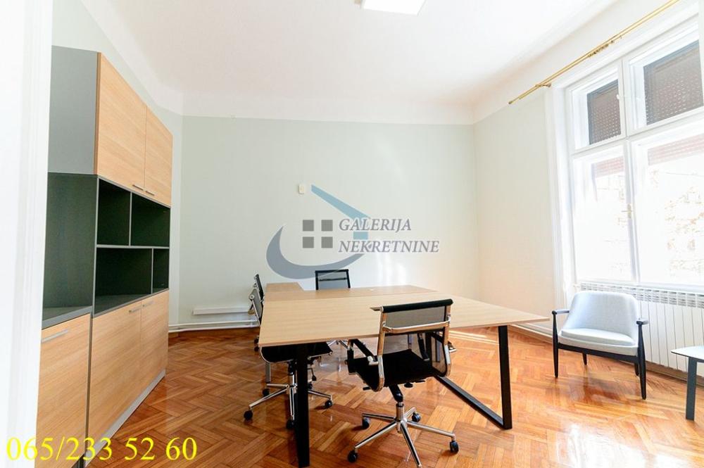 Stan na prodaju u Beogradu, Stari grad, 239m2, cena 1000000 evra