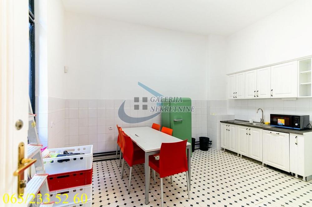 Stan na prodaju u Beogradu, Stari grad, 239m2, cena 1000000 evra