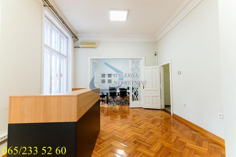 Stan na prodaju u Beogradu, Stari grad, 239m2, cena 1000000 evra