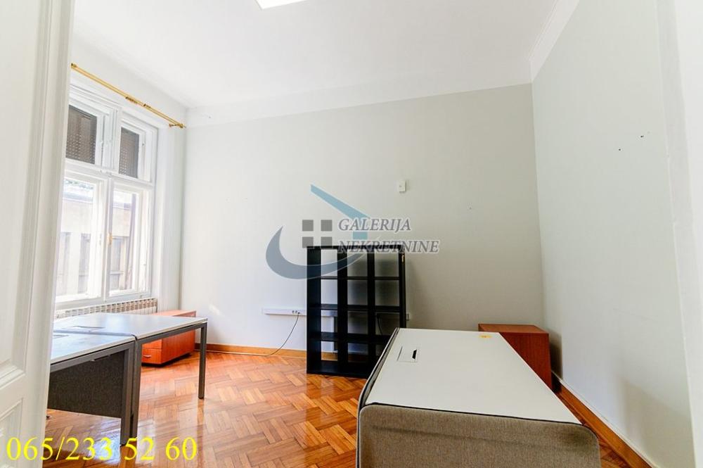 Stan na prodaju u Beogradu, Stari grad, 239m2, cena 1000000 evra