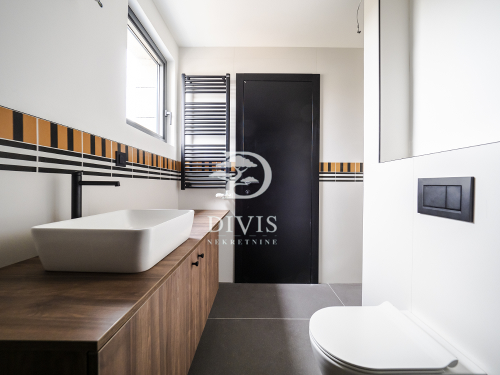 Stan na prodaju u Beogradu, Voždovac,Vojvode Stepe, trosoban, 84m2, cena 310000 evra