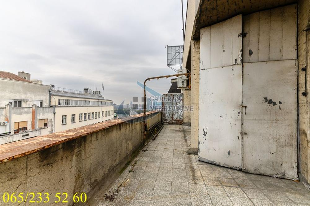 Stan na prodaju u Beogradu, Stari grad, dvoiposoban, 73m2, cena 320000 evra
