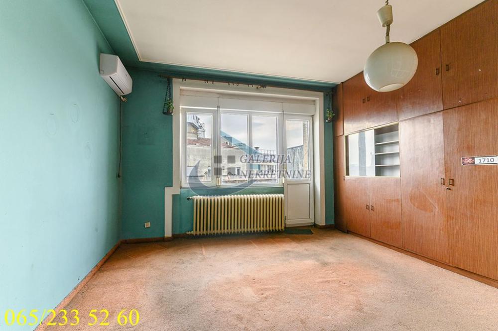 Stan na prodaju u Beogradu, Stari grad, dvoiposoban, 73m2, cena 320000 evra