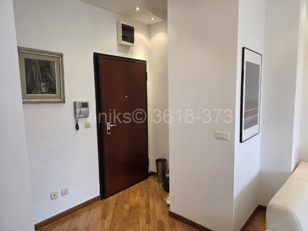 Stan na prodaju u Beogradu, Vračar (Hram), dvosoban, 61m2, cena 430000 evra