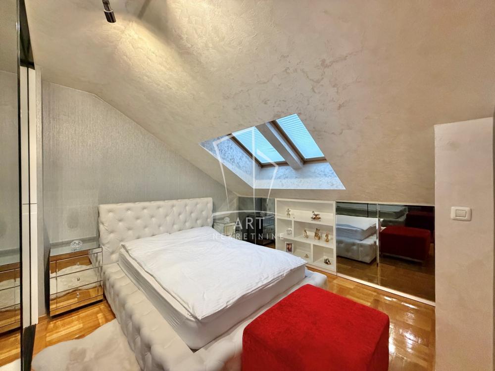 Stan na prodaju u Beogradu, Zvezdara, cetvorosoban, 102m2, cena 500000 evra