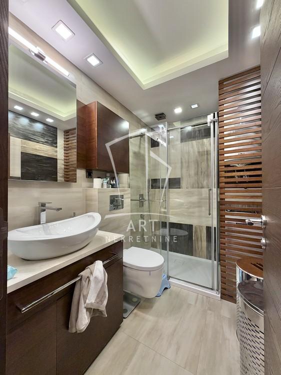 Stan na prodaju u Beogradu, Novi Beograd, dvosoban, 62m2, cena 239700 evra