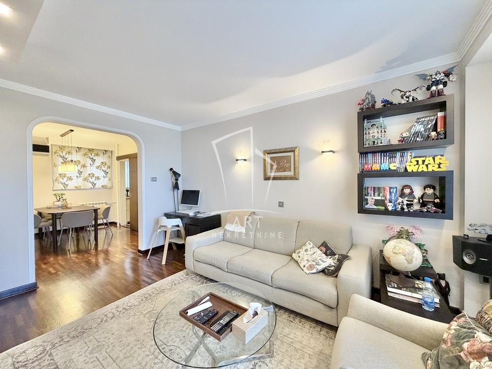 Stan na prodaju u Beogradu, Novi Beograd, dvosoban, 62m2, cena 239700 evra