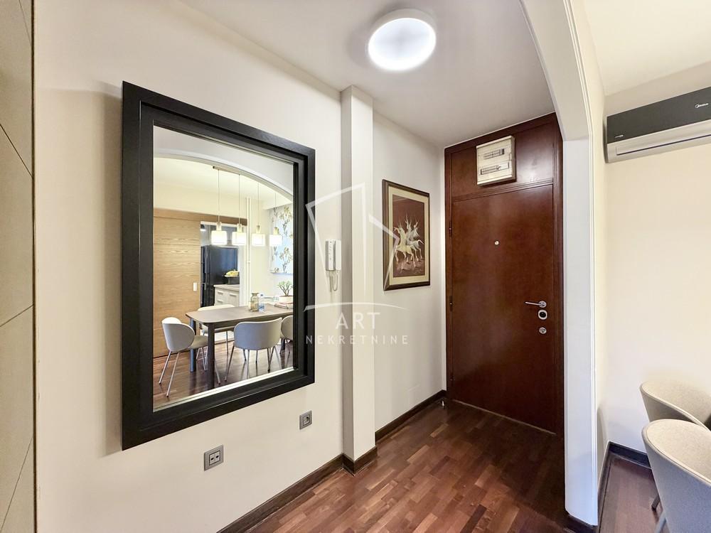 Stan na prodaju u Beogradu, Novi Beograd, dvosoban, 62m2, cena 239700 evra