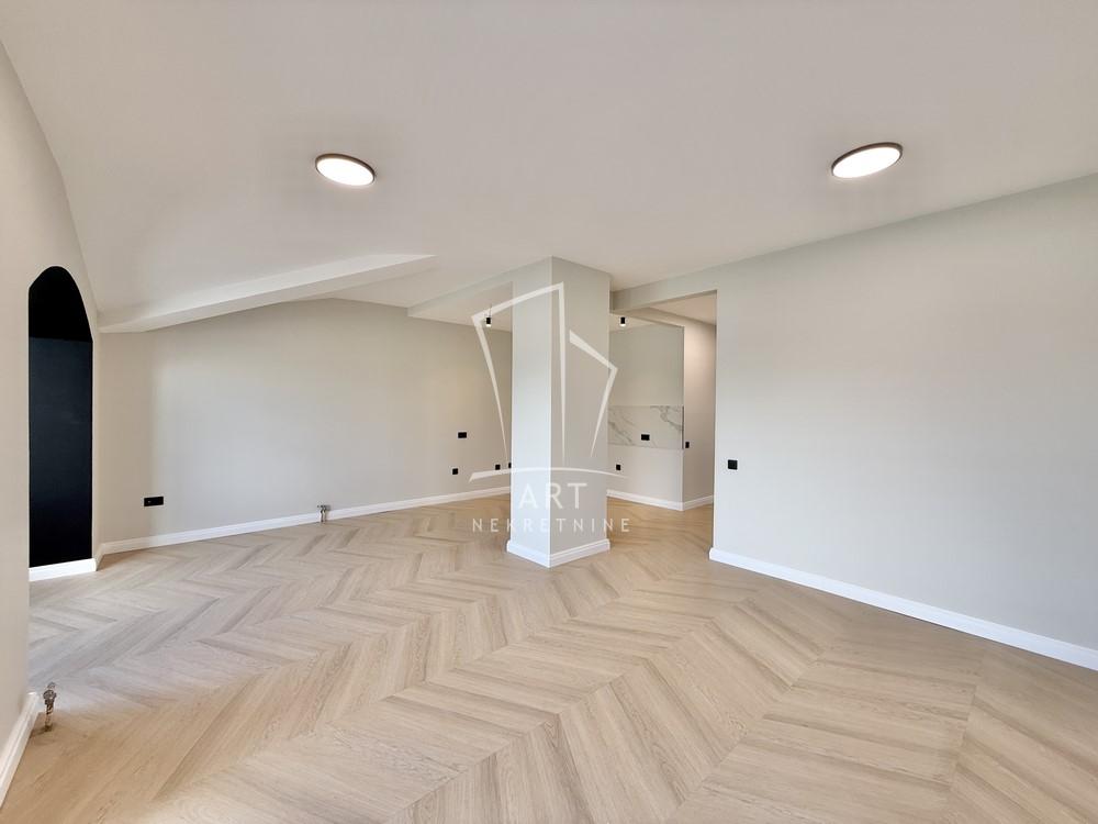 Stan na prodaju u Beogradu, Stari grad, trosoban, 76m2, cena 389000 evra