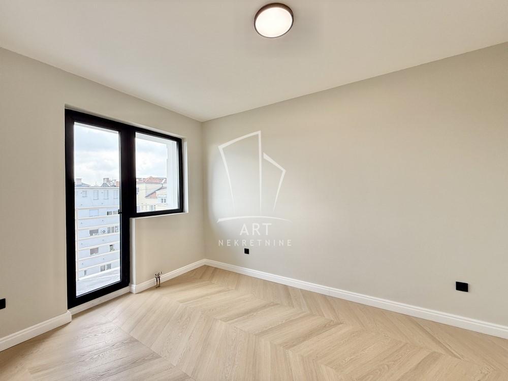 Stan na prodaju u Beogradu, Stari grad, trosoban, 76m2, cena 389000 evra