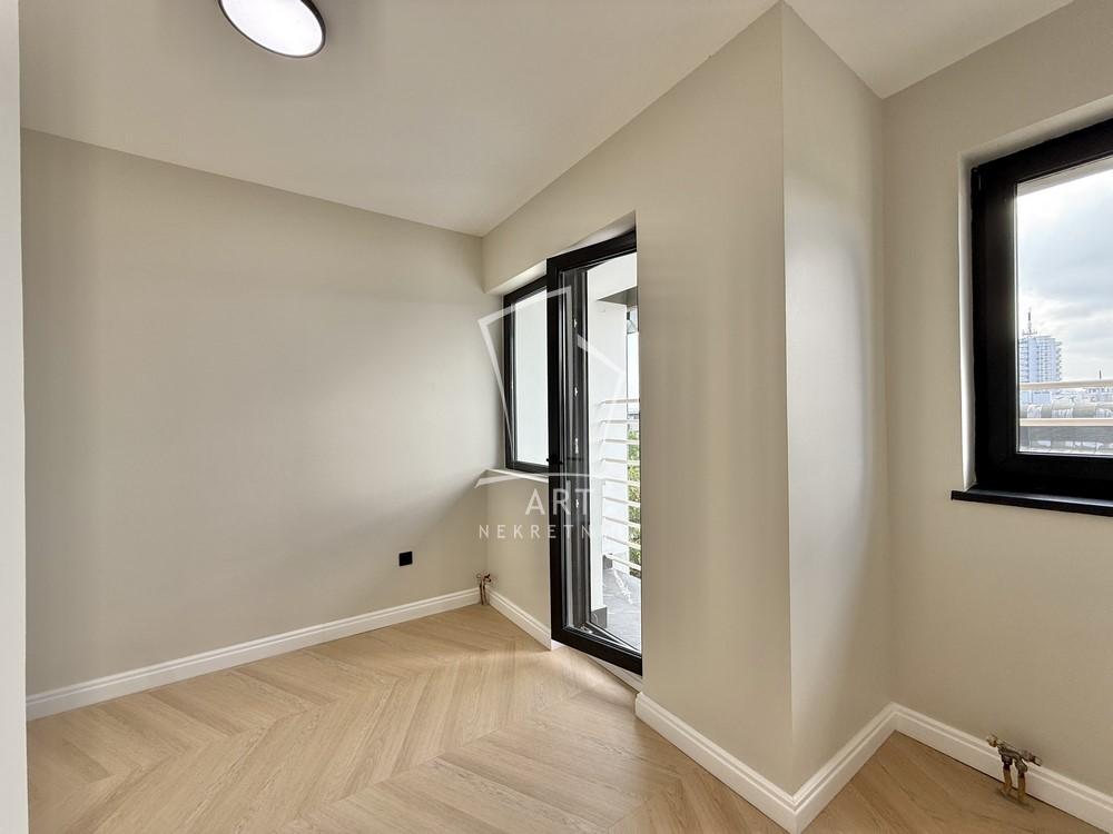 Stan na prodaju u Beogradu, Stari grad, trosoban, 76m2, cena 389000 evra