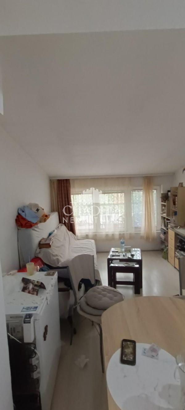 Stan na prodaju u Beogradu, Resnik, 25m2, cena 49000 evra