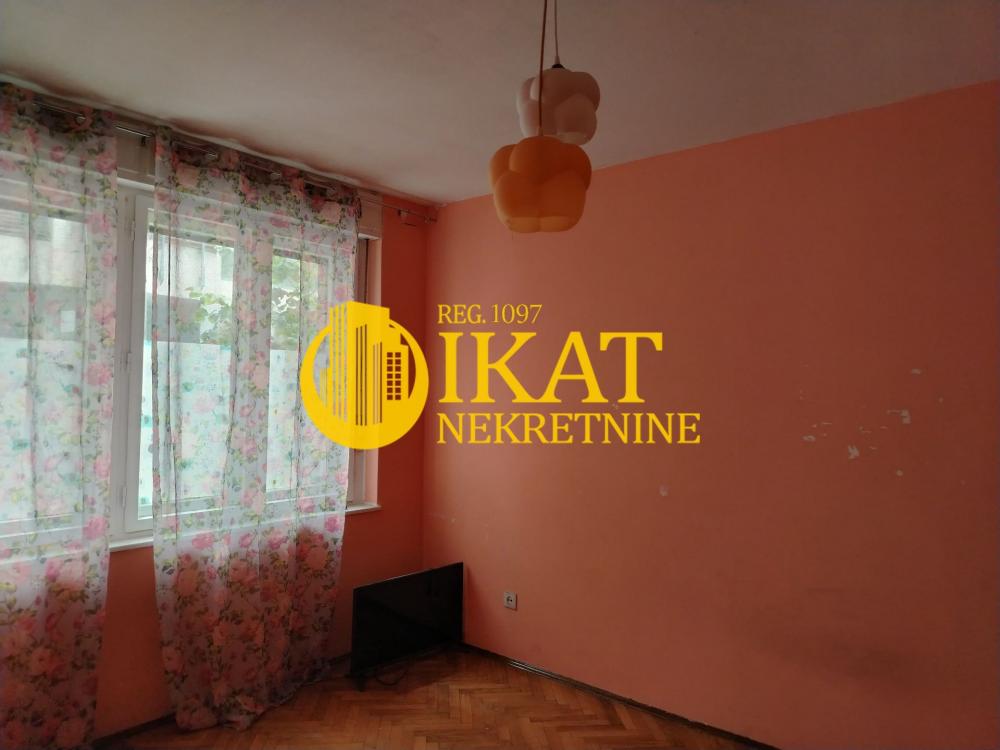 Stan na prodaju u Beogradu, Vračar, trosoban, 65m2, cena 235000 evra