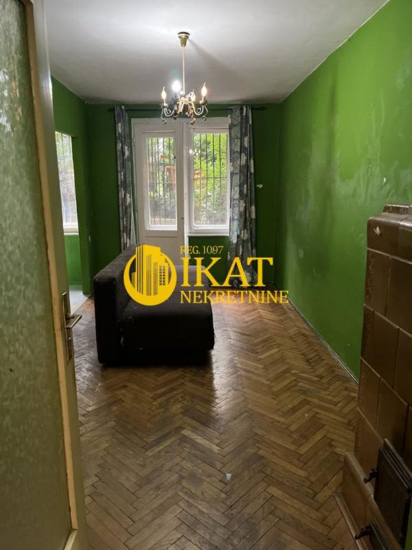 Stan na prodaju u Beogradu, Vračar, trosoban, 65m2, cena 235000 evra