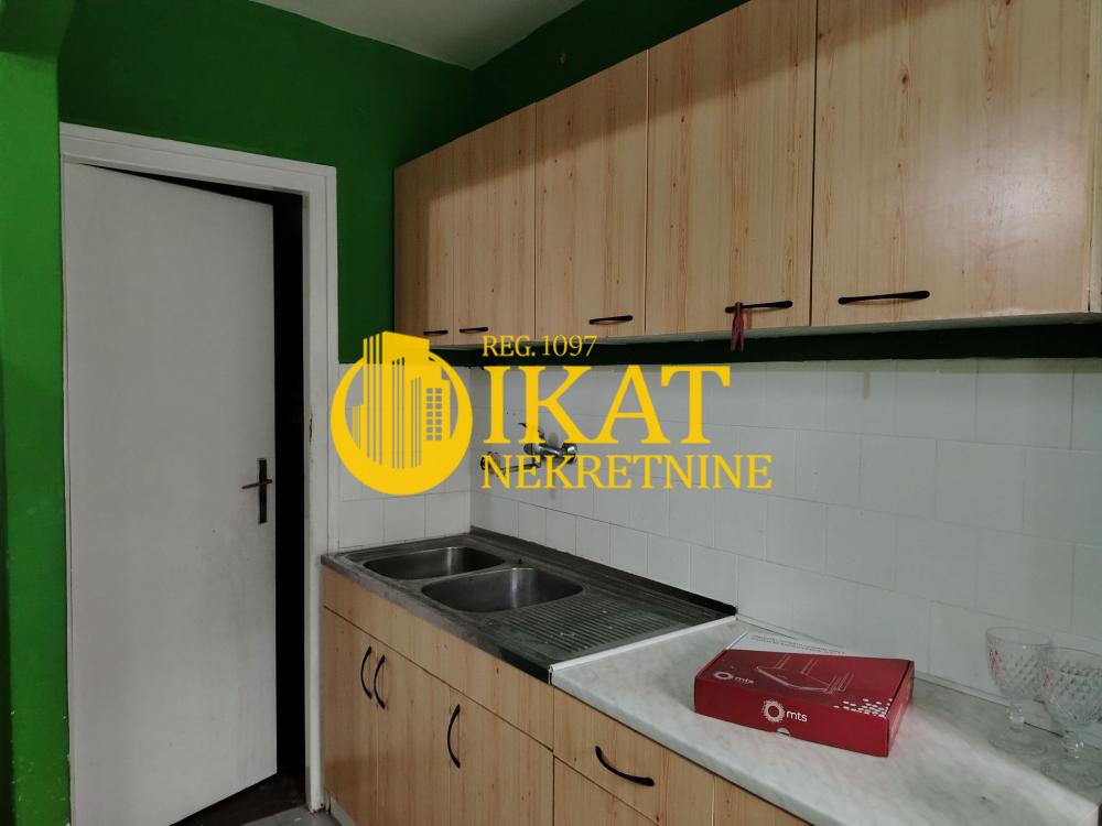 Stan na prodaju u Beogradu, Vračar, trosoban, 65m2, cena 235000 evra