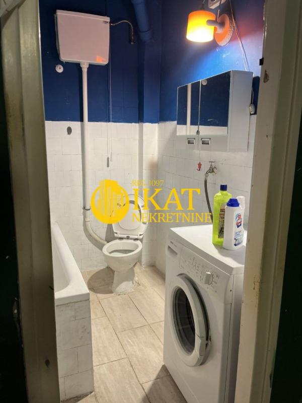 Stan na prodaju u Beogradu, Vračar, trosoban, 65m2, cena 235000 evra