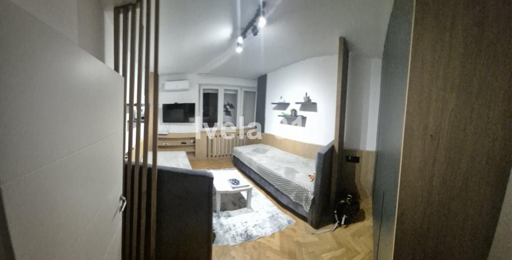 Stan na prodaju u Beogradu, Zvezdara, trosoban, 64m2, cena 265000 evra