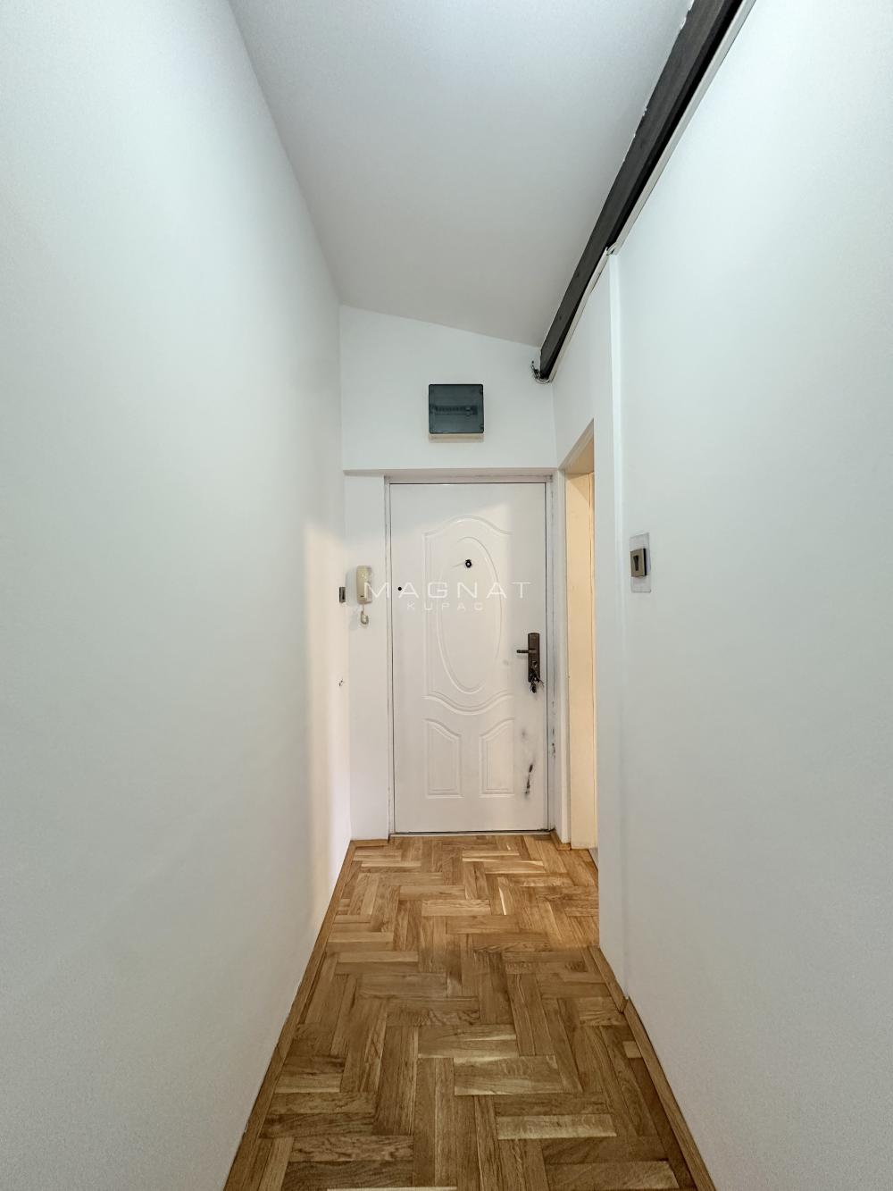 Stan na prodaju u Beogradu, Stari grad, dvosoban, 52m2, cena 160000 evra