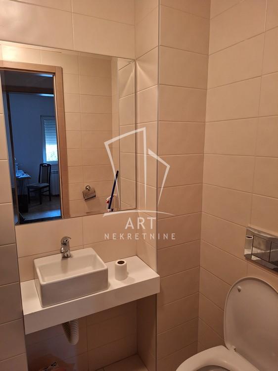 Stan na prodaju u Beogradu, Vojvode Stepe, cetvorosoban, 93m2, cena 300000 evra