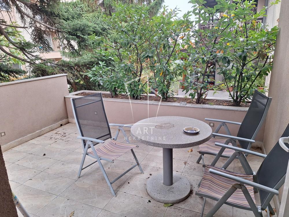 Stan na prodaju u Beogradu, Vojvode Stepe, cetvorosoban, 93m2, cena 300000 evra