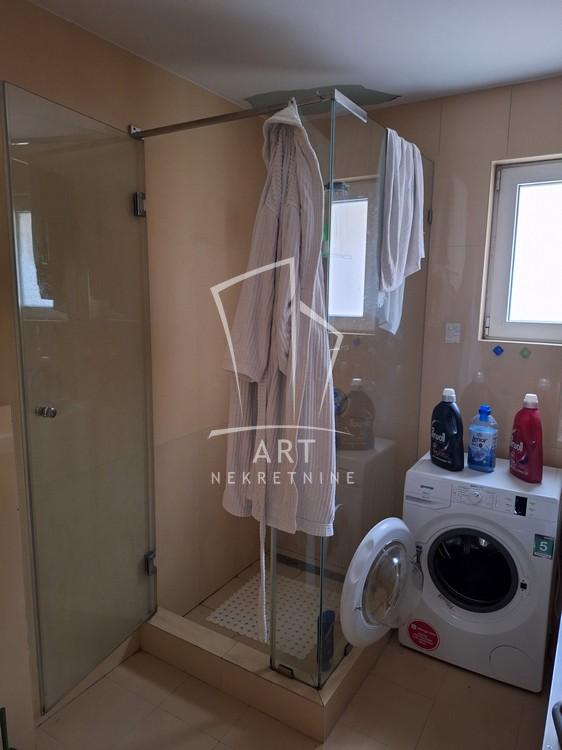 Stan na prodaju u Beogradu, Vojvode Stepe, cetvorosoban, 93m2, cena 300000 evra