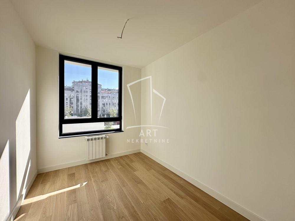 Stan na prodaju u Beogradu, Beograd na vodi, trosoban, 77m2, cena 347400 evra