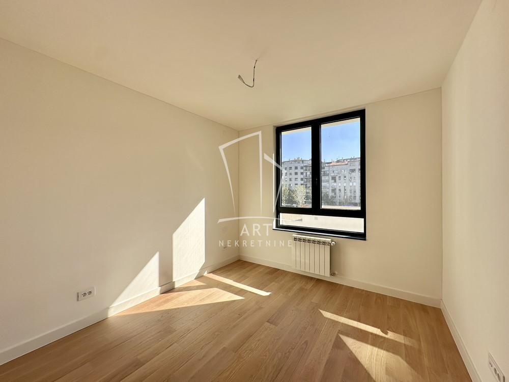 Stan na prodaju u Beogradu, Beograd na vodi, trosoban, 77m2, cena 347400 evra