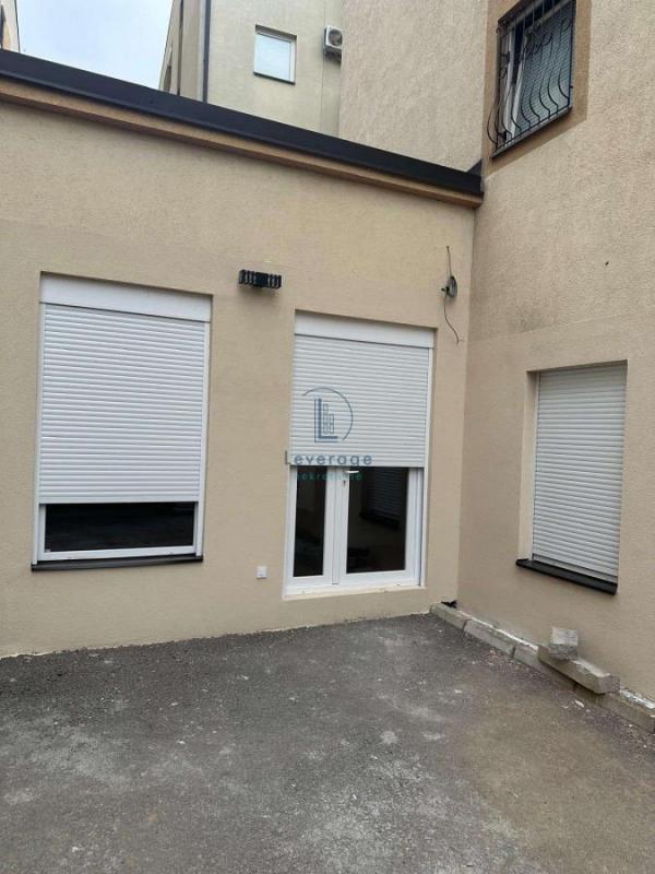 Stan na prodaju u Beogradu, Karaburma, dvosoban, 114m2, cena 150000 evra